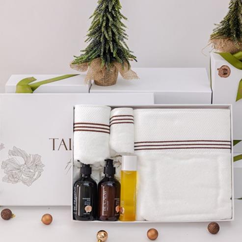 GIFT SET - 20 - TRUE - Towel Set + Bath & Body  - WHITE