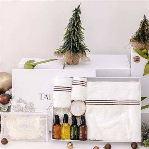 GIFT SET - 8 - Towel Set + Mini Travel Essentials - WHITE